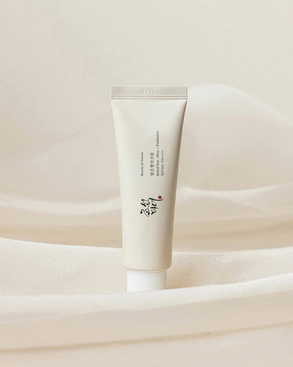 ⁦BEAUTY OF JOESON RELIF SUN 50SPF RICE PROBIOTIC⁩ - الصورة ⁦1⁩